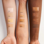 The Invisible Touch Concealer – Farbvarianten auf drei Hauttönen, weißer Hintergrund – Make-up