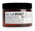 L:A BRUKET No. 063 Havssaltskrubb – brauner Glasbehälter 350g, schwarzer Deckel, weißer Hintergrund – Körperpflege