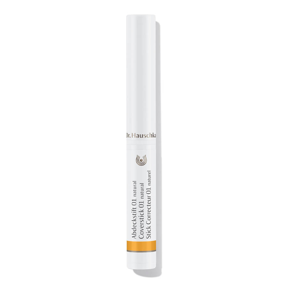 Dr. Hauschka Coverstick 01 natural – weißer Stift mit orangefarbenem Band, weißem Hintergrund – Concealer