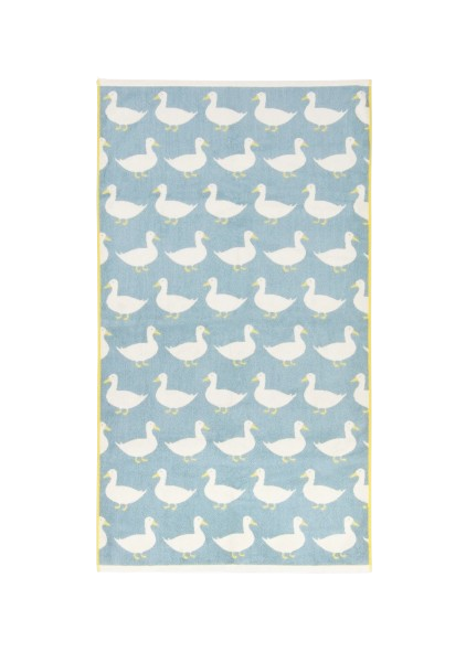 Waddling Ducks Bio-Baumwoll-Strandtuch – hellblau mit weißen Enten, gelber Bordüre, weißem Hintergrund – Strandaccessoires