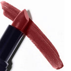 Lipstick 10 Dahlia – dunkelrote Tube, glänzender Lippenstift, weißer Hintergrund – Make-up