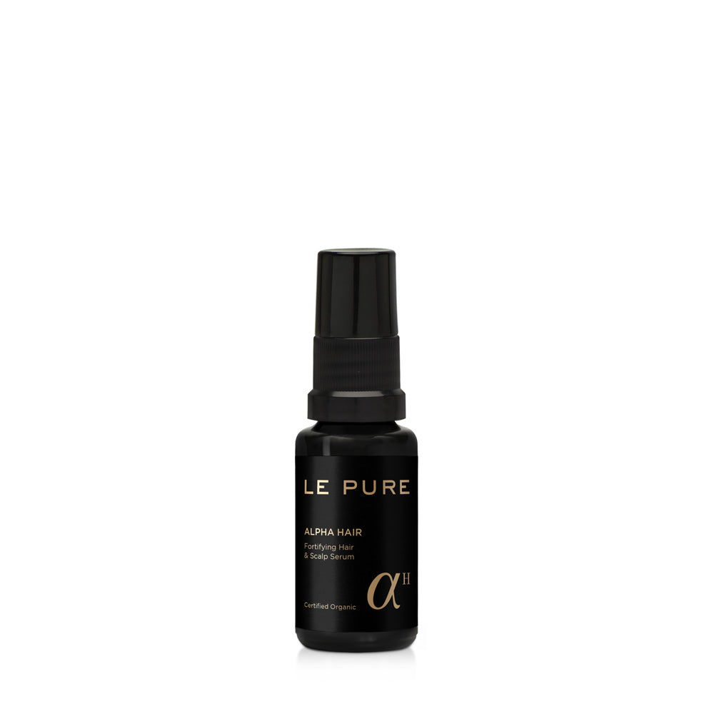 LE PURE Alpha Hair – schwarze Sprühflasche 30ml, schwarzer Verschluss, weißer Hintergrund – Haarpflege