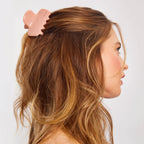 Puffy Claw Clip Large – pink puff-style hair claw on white background – hair styling
