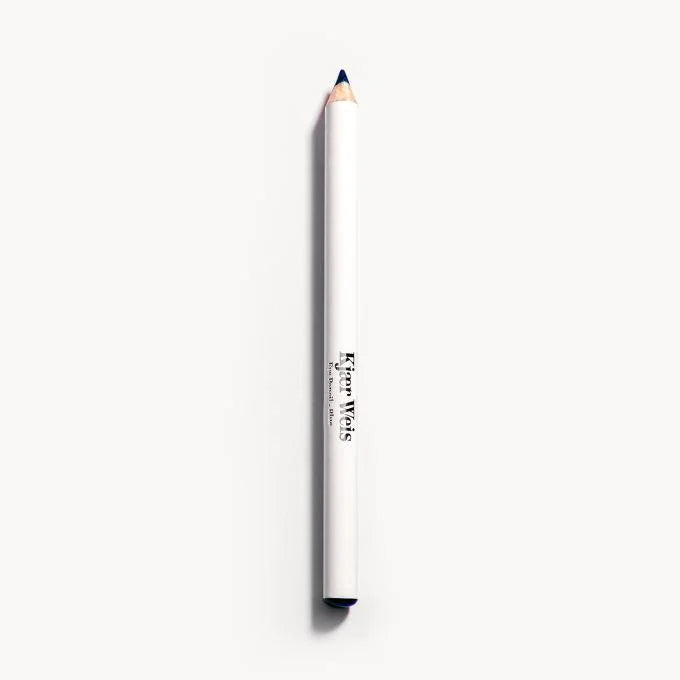Kjaer Weis Eye Pencil Blue – weißer Stift mit blauer Mine, weißer Hintergrund – Augen-Make-up