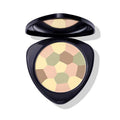Colour Correcting Powder 00 Translucent – schwarze Puderdose mit mehrfarbigem Hexagon-Muster, weißer Hintergrund – Make-up