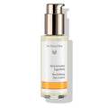 Dr. Hauschka Aktivierendes Tagesfluid – Glasflasche mit Pumpspender, weiß-orangenes Etikett, weißer Hintergrund – Hautpflege