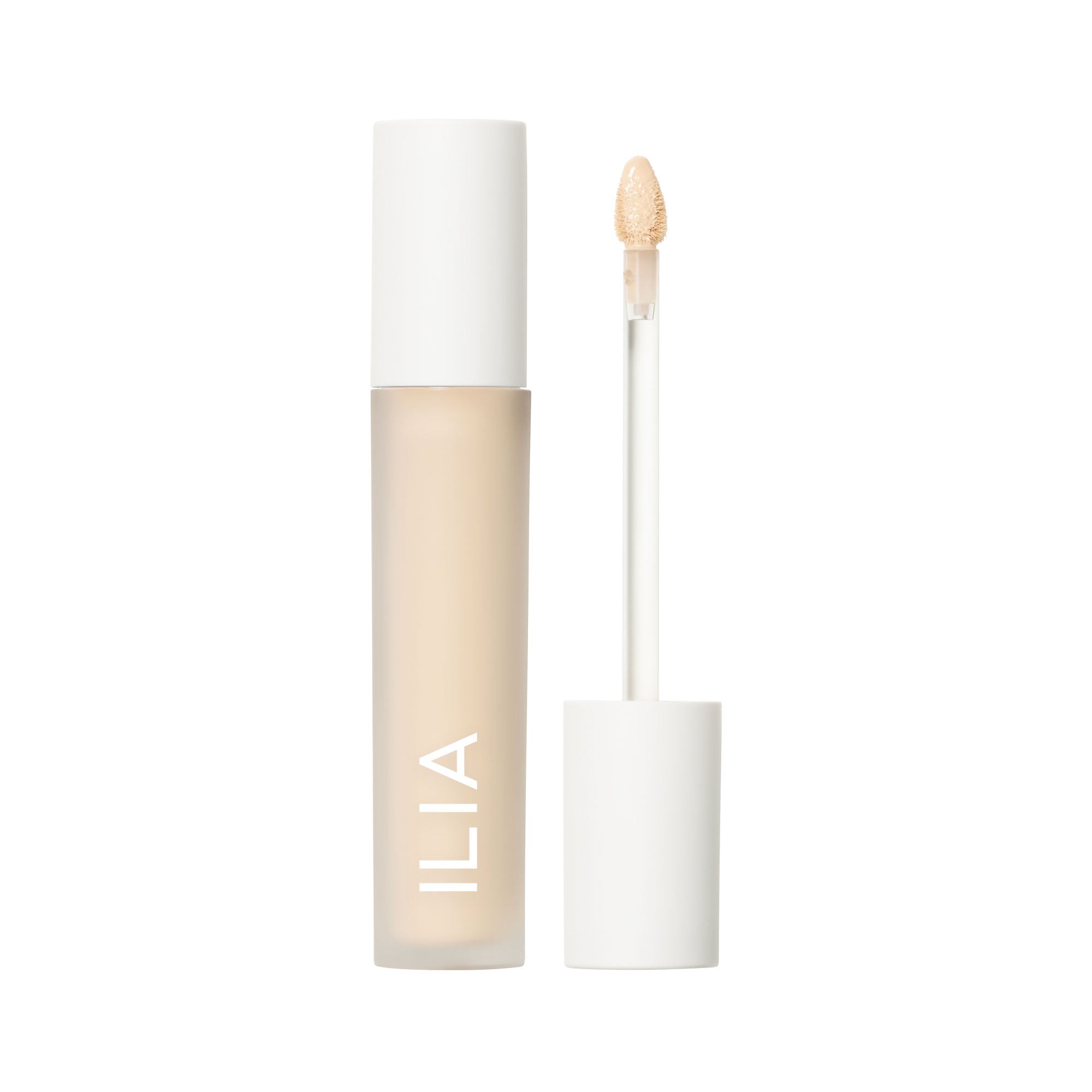 ILIA Skin Blur Serum Concealer Chambray 3W – cremefarbene Tube mit weißem Deckel, weißer Hintergrund – Make-up