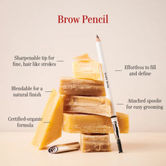 KW Brow Pencil – weißer Stift mit Spoolie, goldener Deckel, beige Hintergrund – Augenbrauenstyling