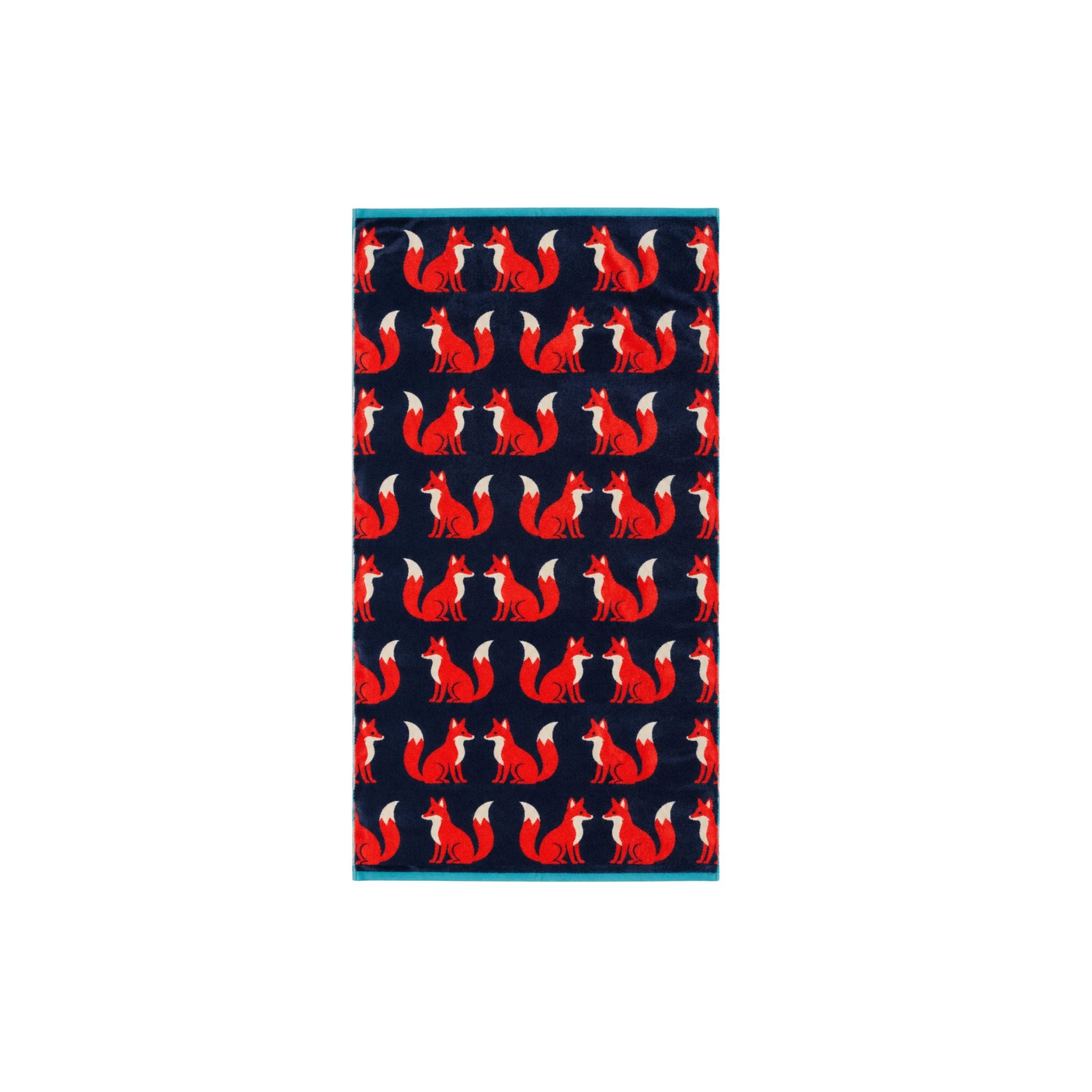 Kissing Foxes Bio-Baumwollhandtuch in Dunkelblau mit roten Füchsen auf weißem Hintergrund, Badezimmer-Accessoire