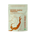 Cosmic Dealer Spiced Maple Matcha in cremefarbener Beutelverpackung, Superfood-Getränkepulver