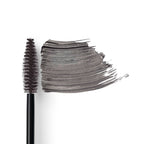 Long Lasting Mascara Limited Edition in Perlantrazit mit Applikatorbürste und Farbauftrag auf weißem Hintergrund.