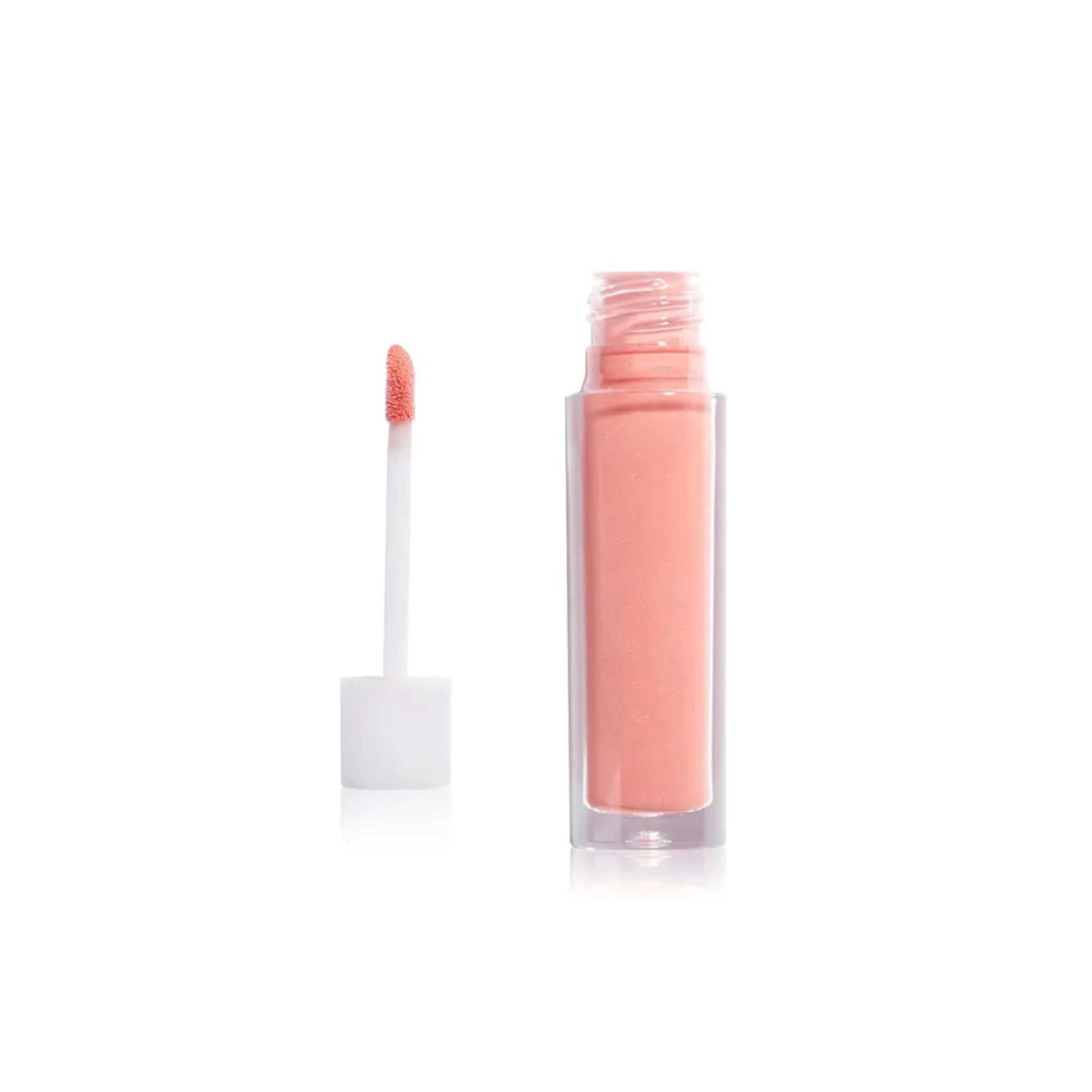 Lip Gloss Treasure Refill in einer transparenten Tube mit Applikator vor weißem Hintergrund. Lippenpflege.